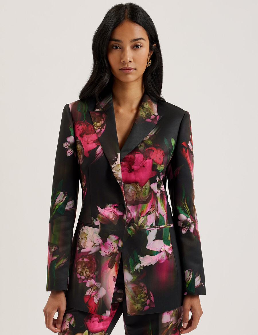 okuni - chaqueta entallada con estampado floral