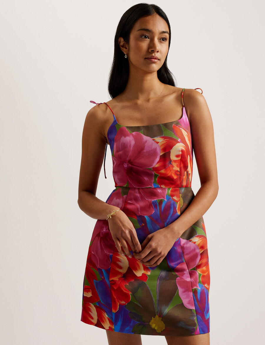 jyneen - vestido mini ajustado con estampado