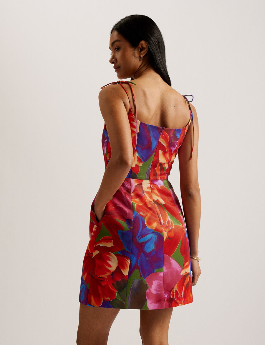 jyneen - vestido mini ajustado con estampado