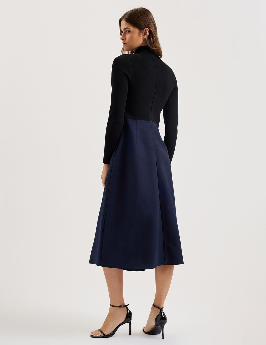 chira - vestido midi de punto con falda cruzada