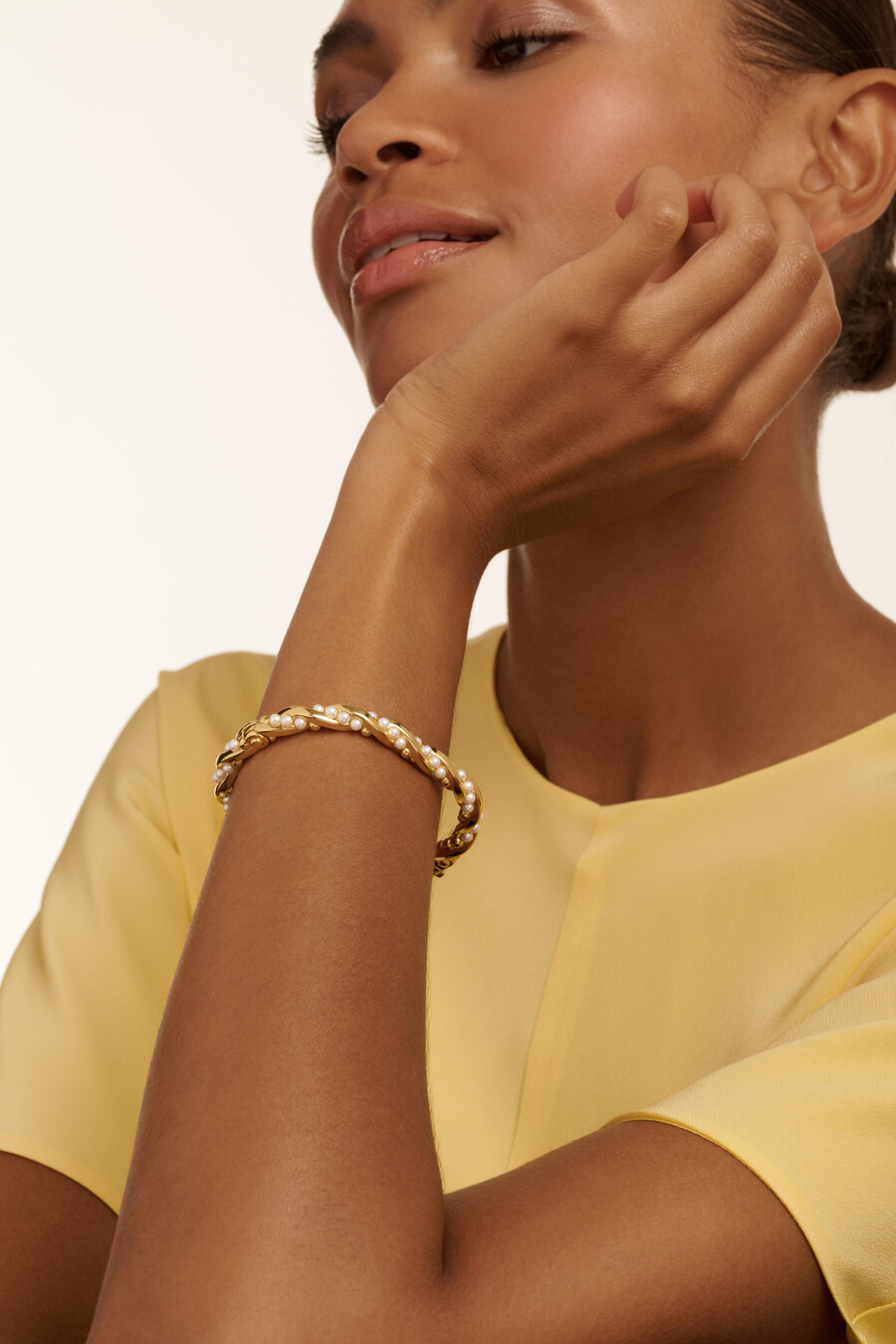 tilaa - brazalete de perlas retorcidas
