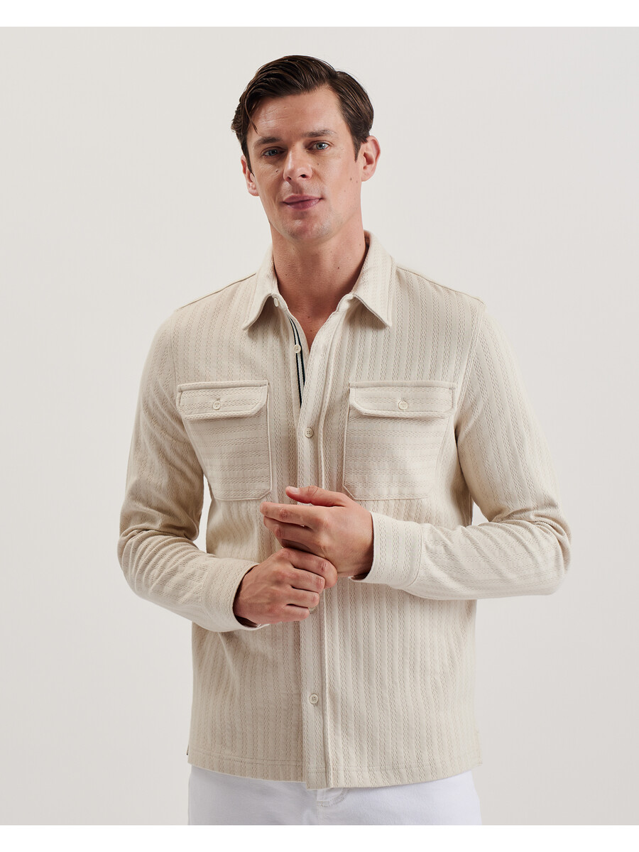 belza - camisa de algodón texturizado con bolsillos utilitarios