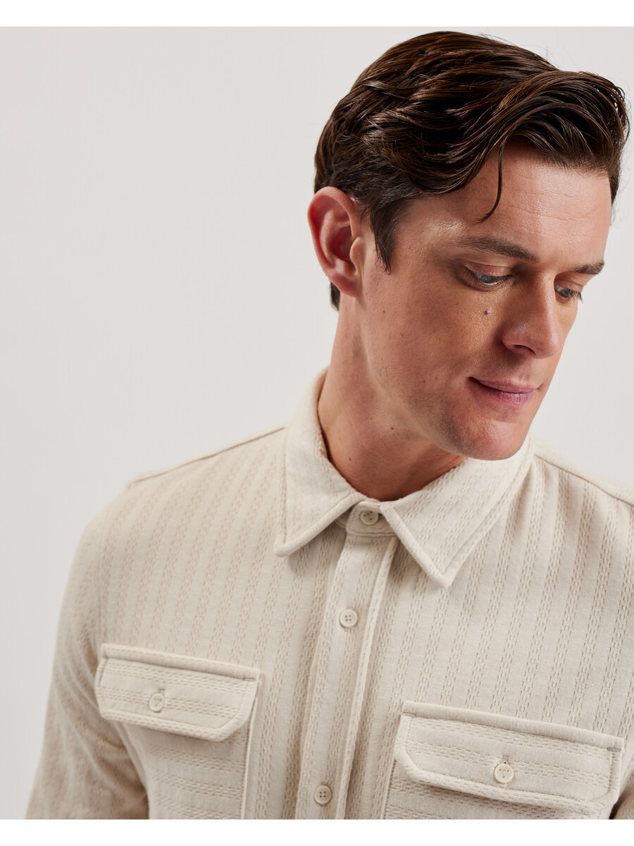 belza - camisa de algodón texturizado con bolsillos utilitarios