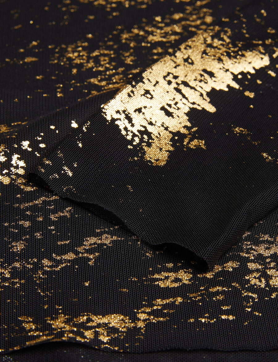 karenha - top de malla con cuello oblicuo y estampado metalizado