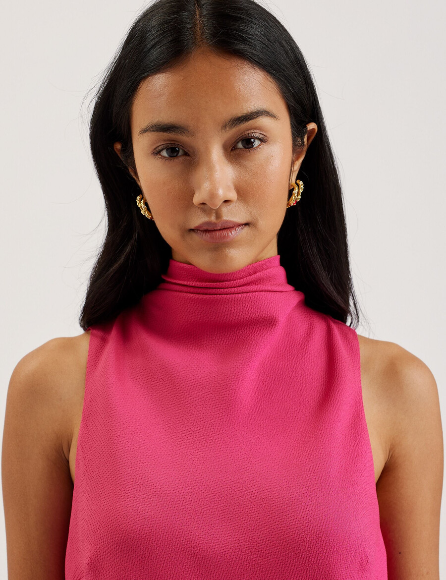 anini - top texturizado sin mangas con cuello alto